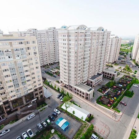 Razmestim В Жк Шахристан На 15 Этаже Alma-Ata Exteriör bild